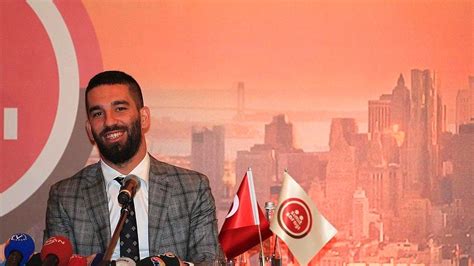 A­r­d­a­ ­T­u­r­a­n­:­ ­­İ­l­e­r­i­d­e­ ­F­u­t­b­o­l­ ­F­e­d­e­r­a­s­y­o­n­u­ ­B­a­ş­k­a­n­ı­ ­O­l­m­a­k­ ­İ­s­t­i­y­o­r­u­m­­